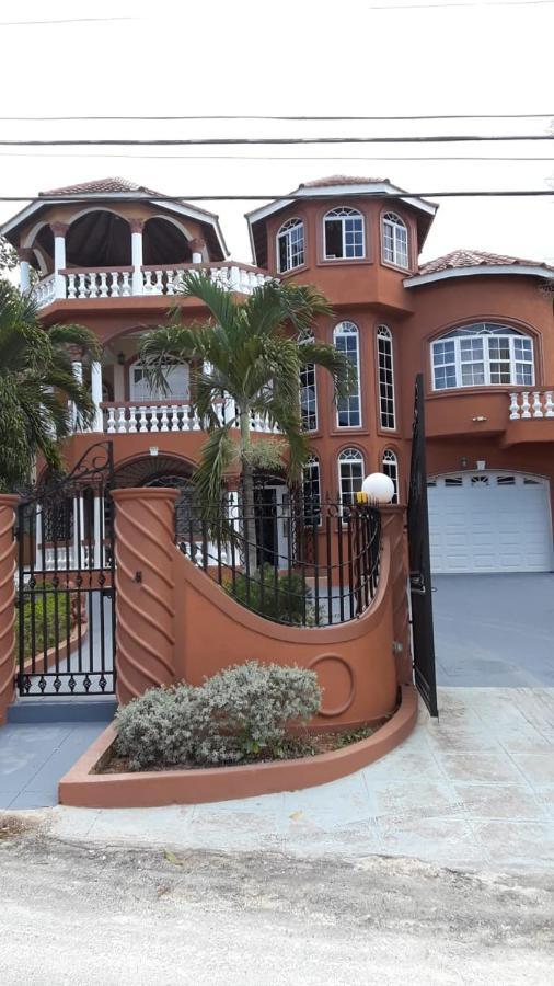 Cazwin Villas Montego Bay Exteriör bild