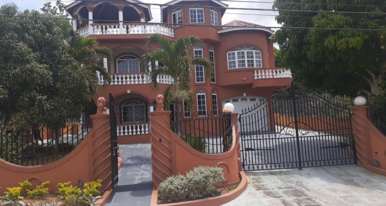 Cazwin Villas Montego Bay Exteriör bild