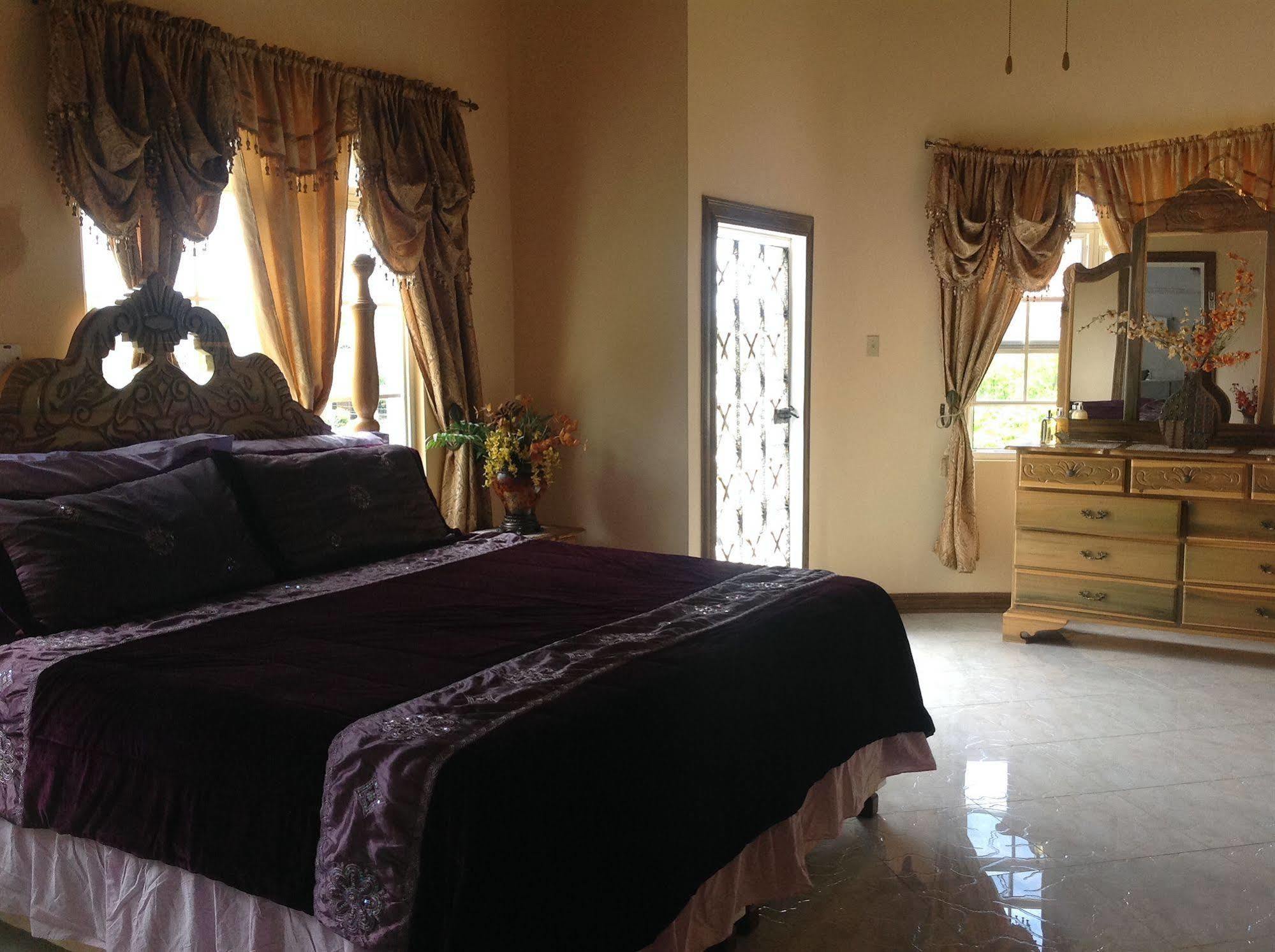 Cazwin Villas Montego Bay Exteriör bild